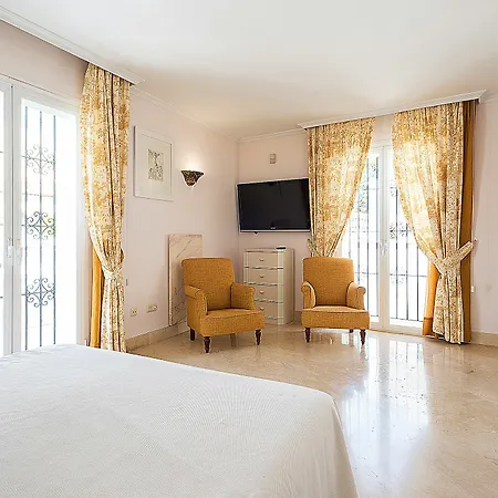 Atico Elviria *